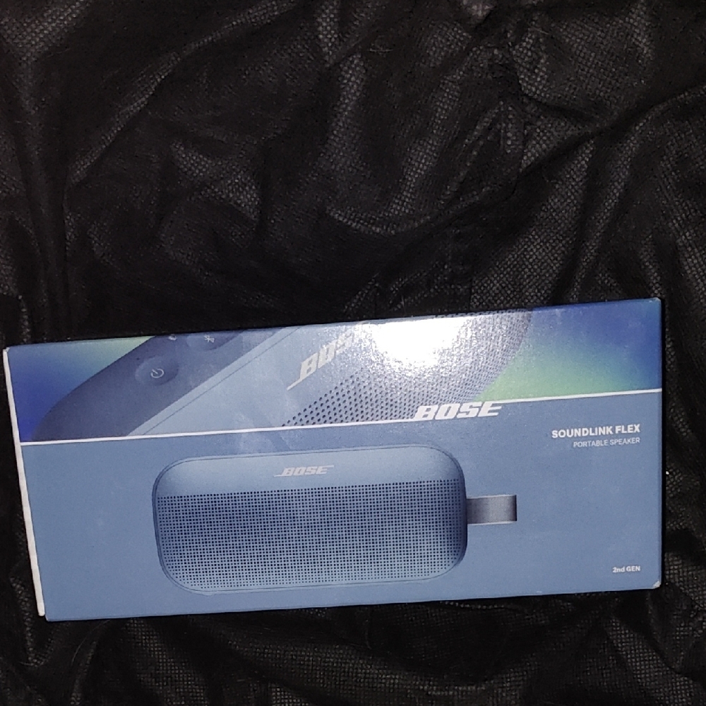 NEW - Bose SoundLink Flex Speaker, BLUE DUSK